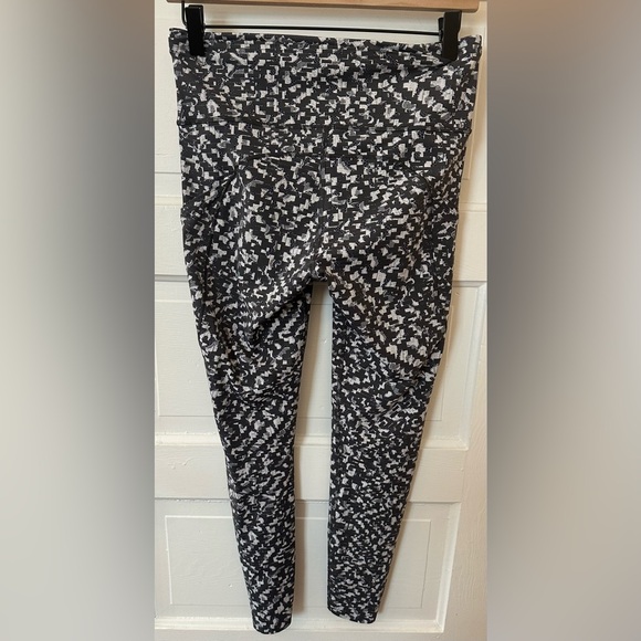 Lululemon Fast and Free Tight 25" Non-Reflective Nulux Sz 8 - Picture 3 of 7